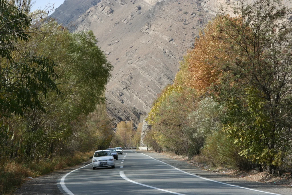 منظره کوهستانی جاده چالوس در البرز